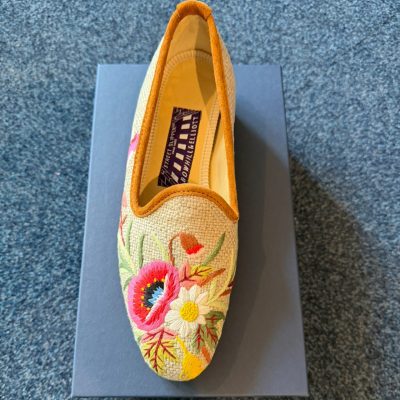 BOWHILL & ELLIOTT - Oatmeal Linen Venetian With Poppies Sand Leather, Handmade In Norfolk Slipper