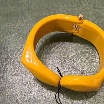 ANGELA CAPUTI - Mustard Click Bracelet