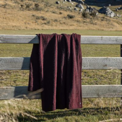 NOBLE WILDE - Possum Milford King Throw